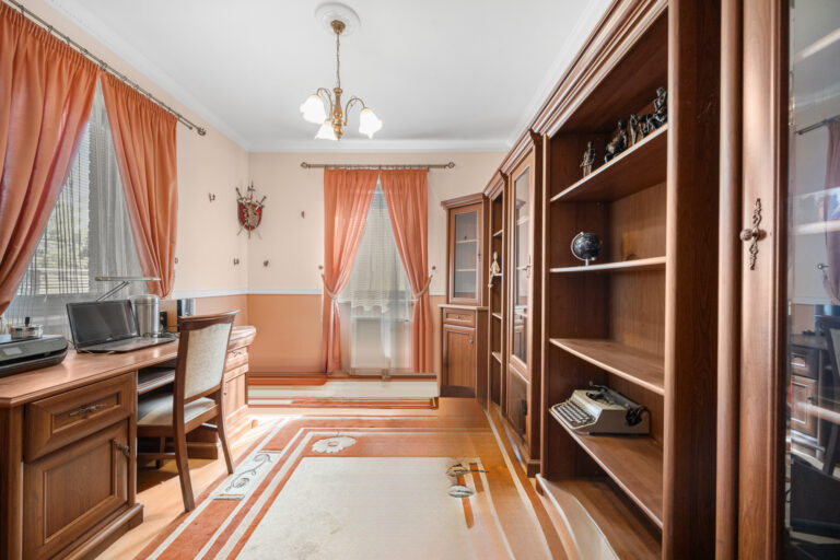 Rodinný dom s bazénom na predaj v Čakanoch – foto 4