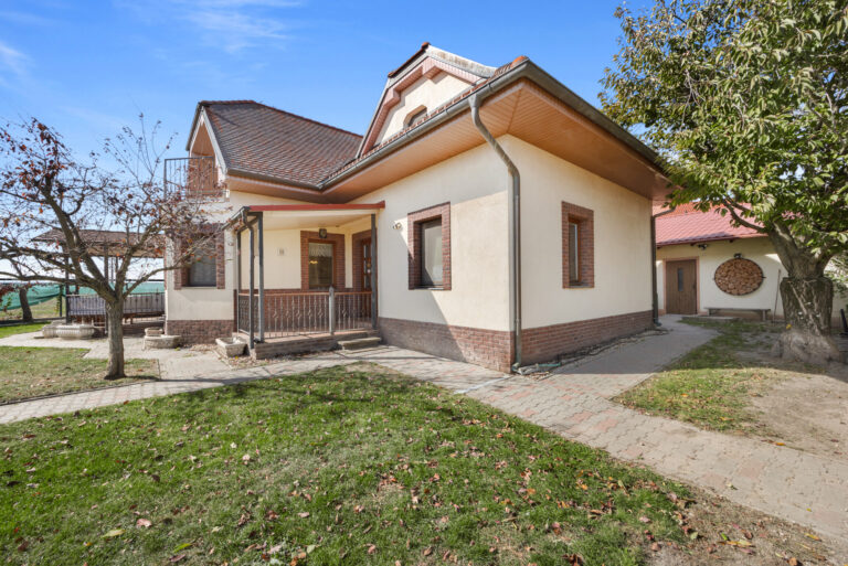 Rodinný dom s bazénom na predaj v Čakanoch – foto 25